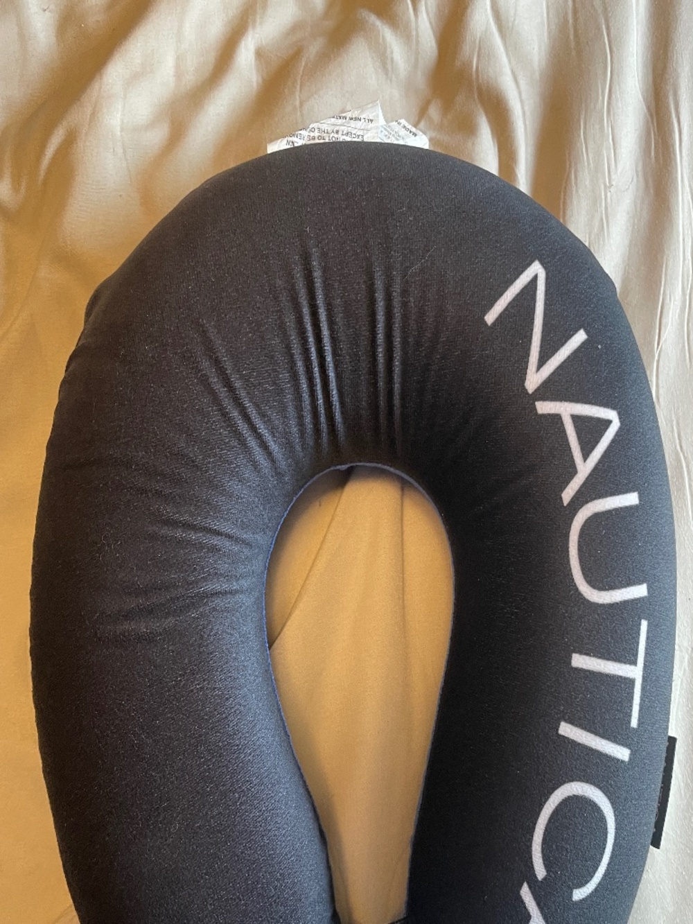 NAUTICA Neck Travel Pillow - Picture 1 of 3